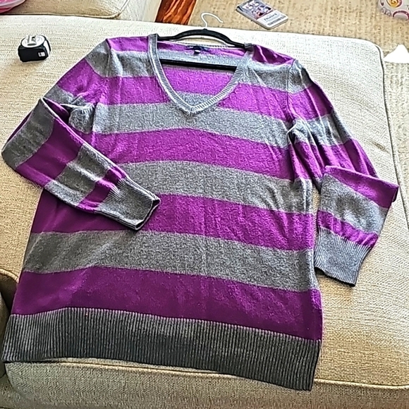 GAP Other - Gap color Block Sweater gray/purple xl